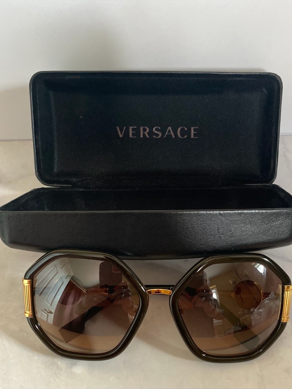 Versace Black Frame Brown Gradient Sunglasses with Gold Medusa Logo - Picture 4 of 16